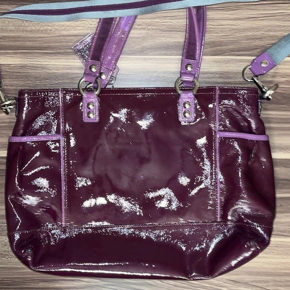 Coach poppy patent leather purple glam tote with crossbody strap - Picture 7 of 16